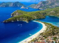 Türkiye'nin Deniz ve Güneş Tutmak İçin En İyi Plajları Rehberi