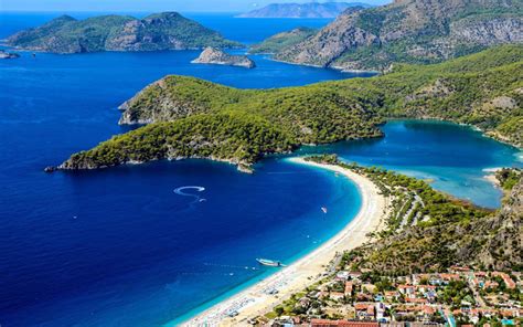 Türkiye'nin Deniz ve Güneş Tutmak İçin En İyi Plajları Rehberi