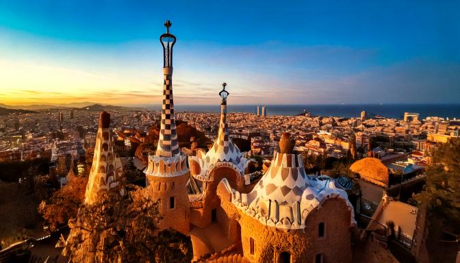 Gaudí’nin Büyülü Dokunuşu: Barselona’da Gezilecek Tarihi Yerler Gaudí’nin Büyülü Dokunuşu: Barselona’da Gezilecek Tarihi Yerler