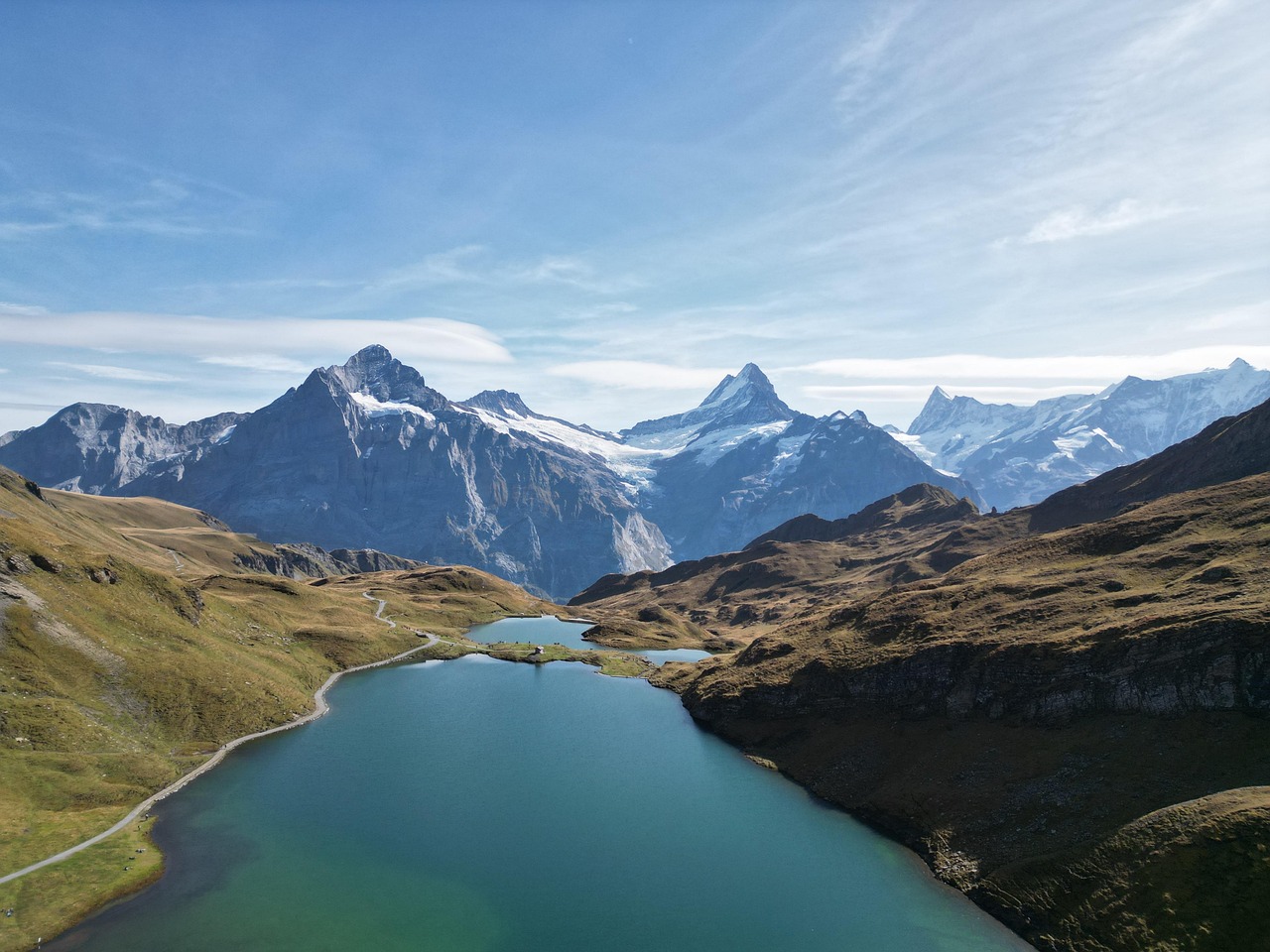 Yunan Tanrılarının Başkentinde Zaman Yolculuğu: Atina’da Gezilecek Tarihi Yerler